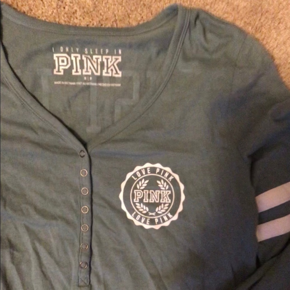 Teal Pink logo sleep shirt